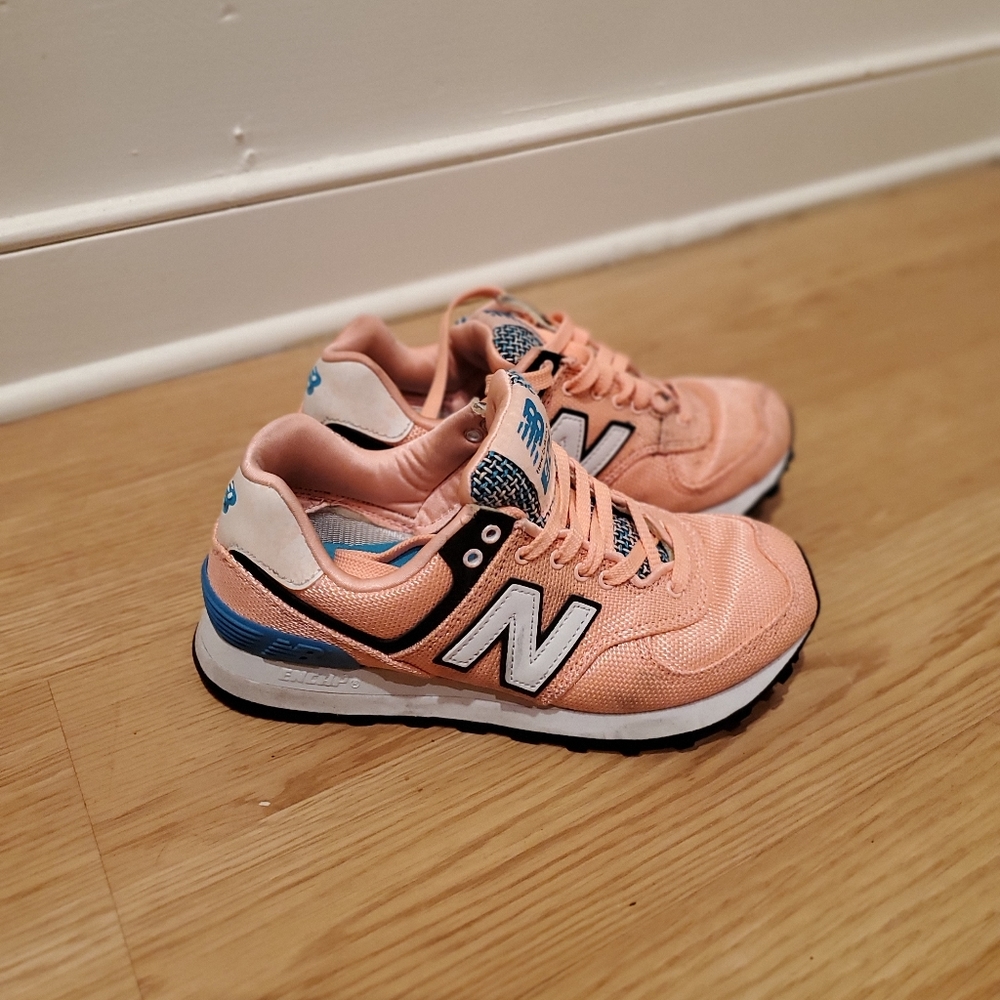 Peach Newbalances!